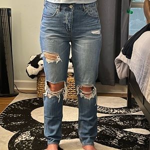 AE Tomgirl Jeans